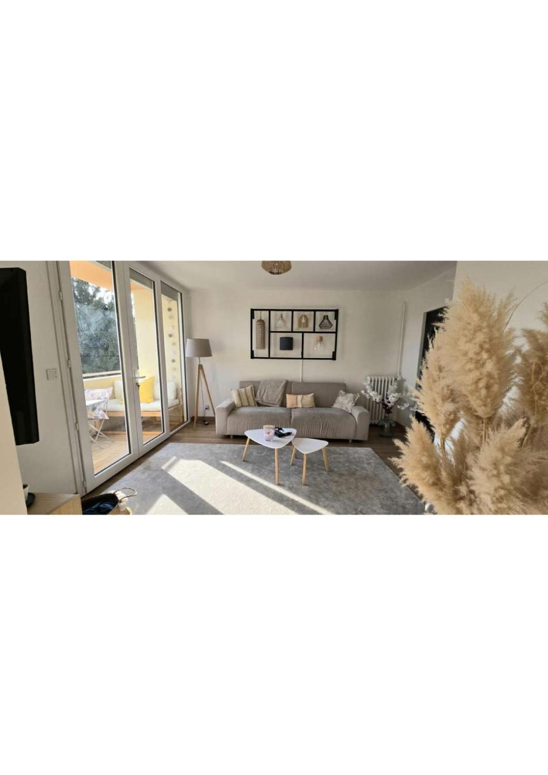 Appartamento Superbe T3 Cosy, Parking Gratuit + Balcon Riom Esterno foto