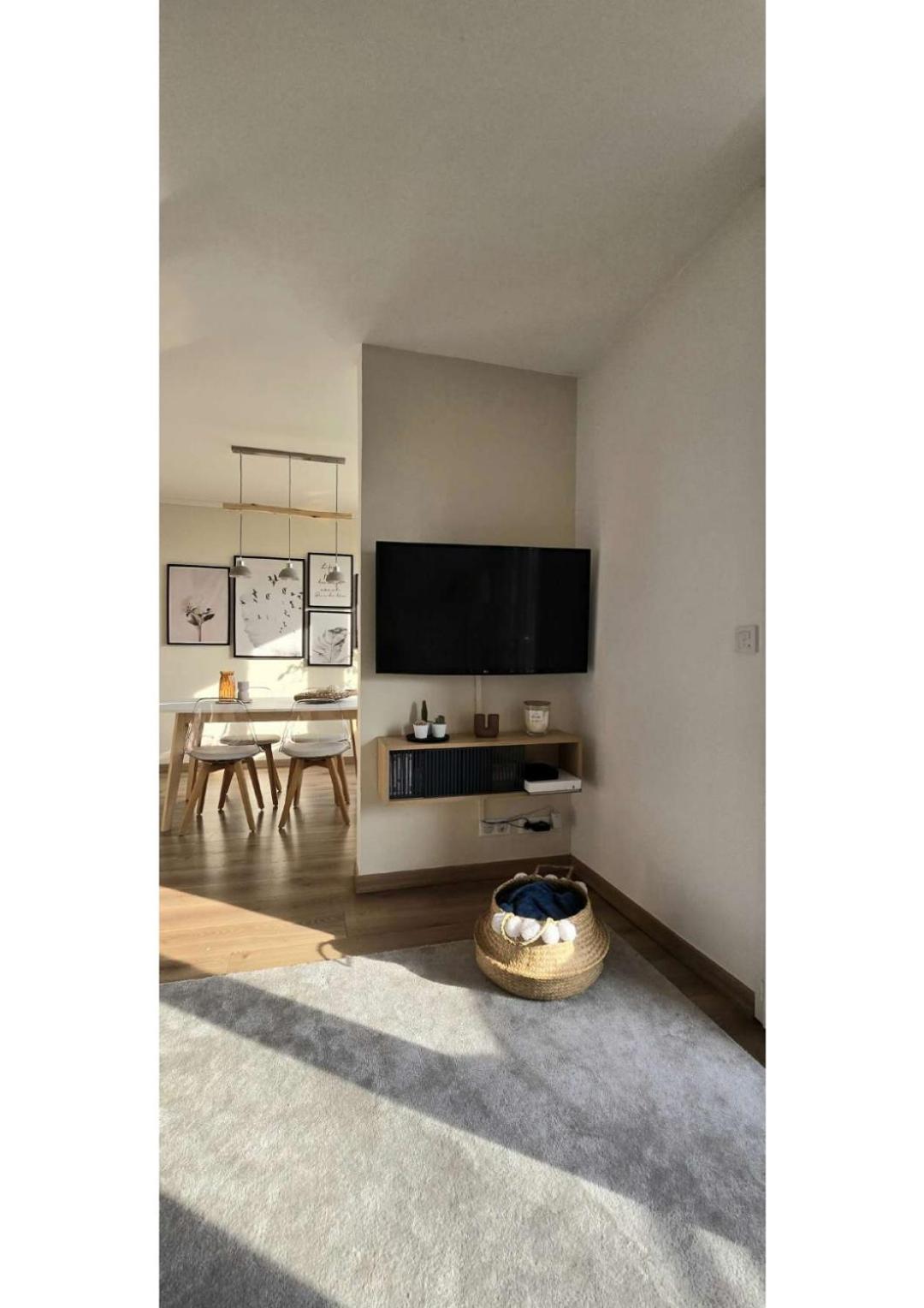 Appartamento Superbe T3 Cosy, Parking Gratuit + Balcon Riom Esterno foto
