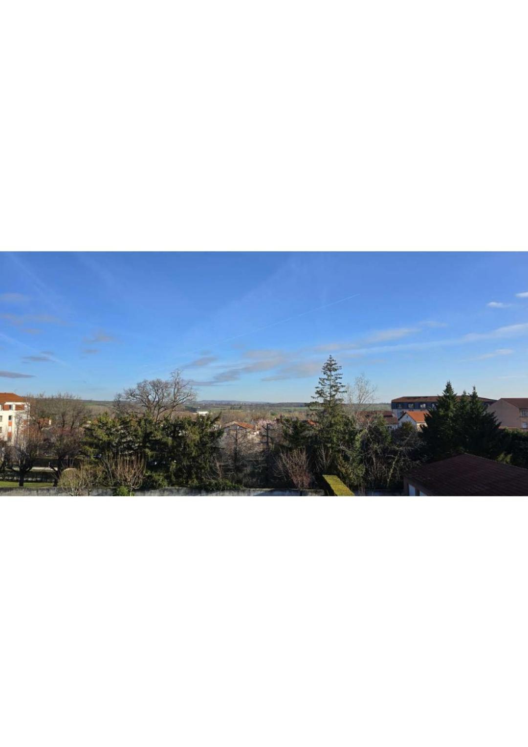 Appartamento Superbe T3 Cosy, Parking Gratuit + Balcon Riom Esterno foto