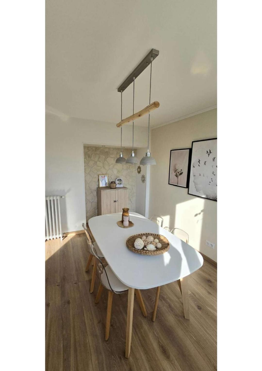 Appartamento Superbe T3 Cosy, Parking Gratuit + Balcon Riom Esterno foto