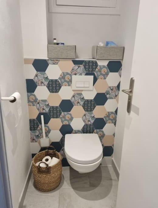 Appartamento Superbe T3 Cosy, Parking Gratuit + Balcon Riom Esterno foto