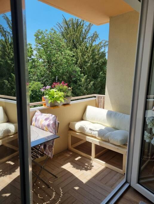 Appartamento Superbe T3 Cosy, Parking Gratuit + Balcon Riom Esterno foto