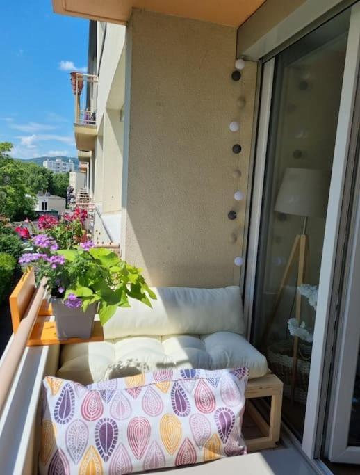 Appartamento Superbe T3 Cosy, Parking Gratuit + Balcon Riom Esterno foto