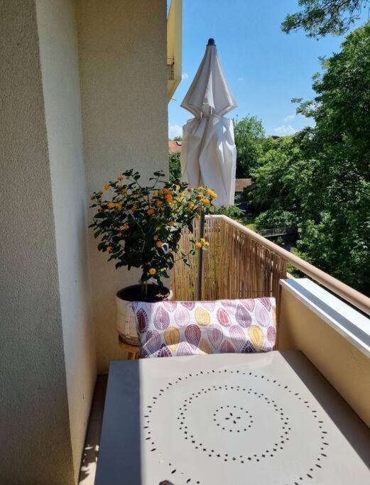 Appartamento Superbe T3 Cosy, Parking Gratuit + Balcon Riom Esterno foto